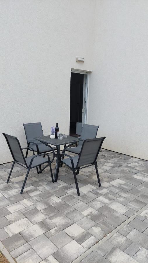 Navis Appartement Supetarska Draga Buitenkant foto