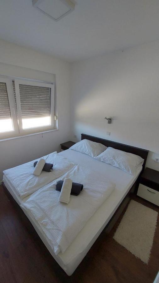 Navis Appartement Supetarska Draga Buitenkant foto