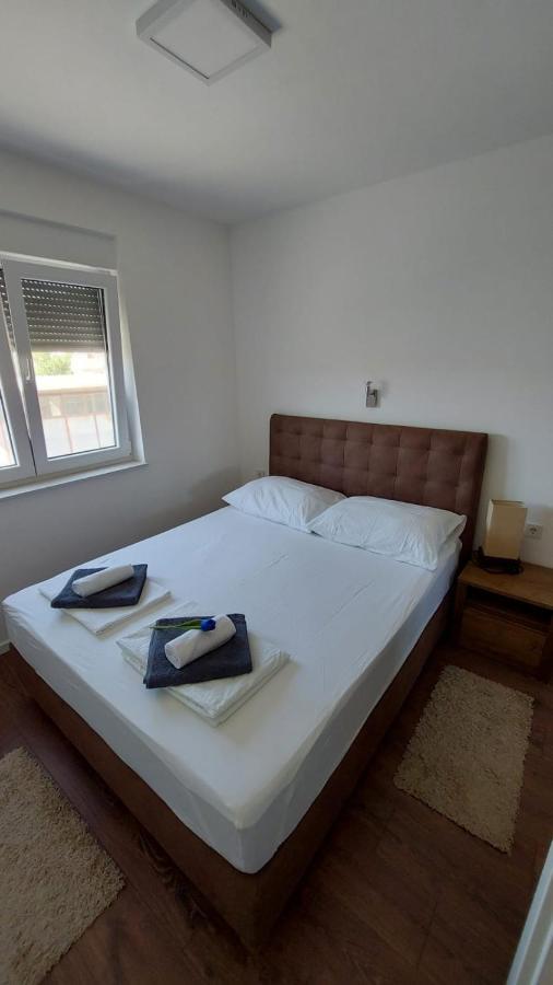 Navis Appartement Supetarska Draga Buitenkant foto