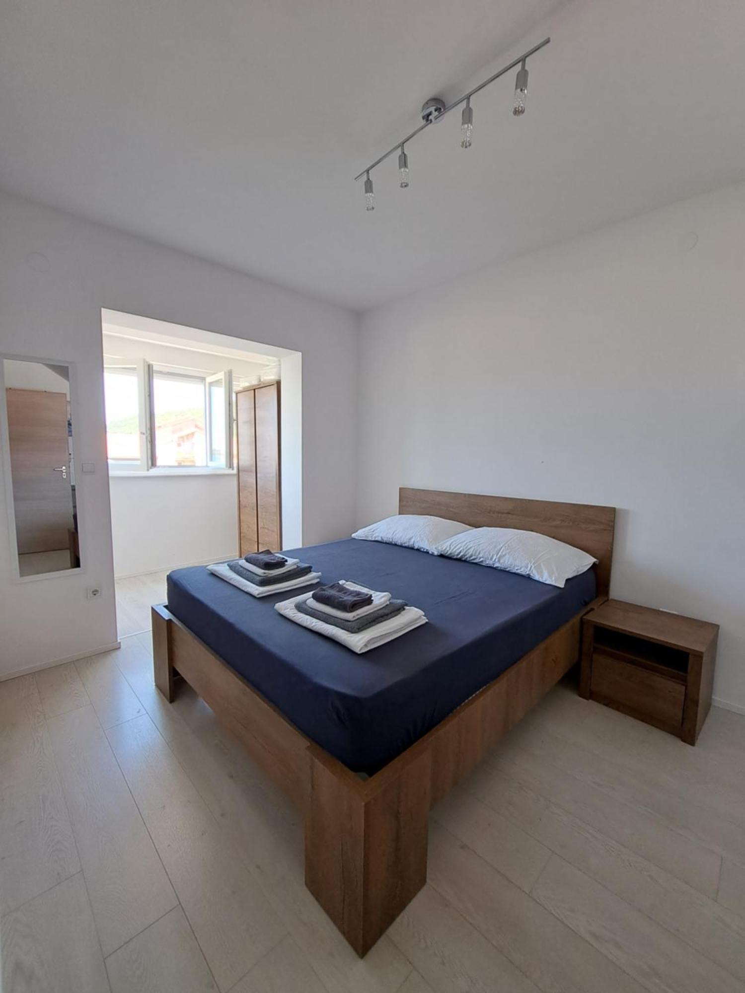 Navis Appartement Supetarska Draga Buitenkant foto